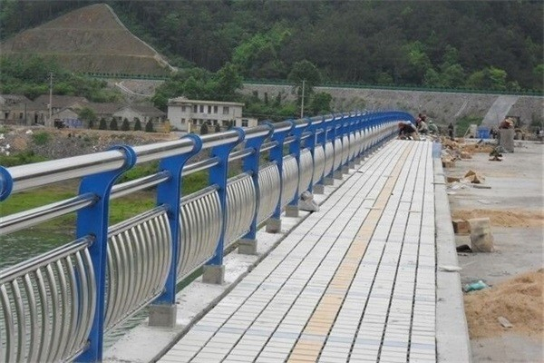 安徽不锈钢桥梁灯光护栏