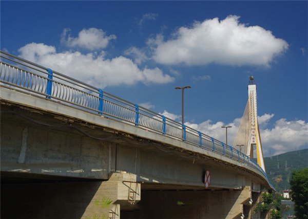 安徽不锈钢桥梁护栏常见问题及其解决方案