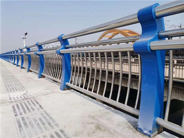 安徽304不锈钢复合管护栏的生产工艺揭秘